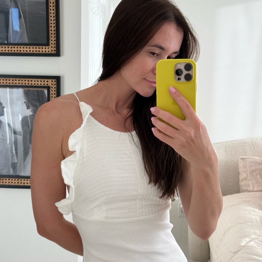A fitted dress below the knees. White. Size S-M. Zara. - Picture 4 of 10